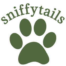 sniffy tails green logo